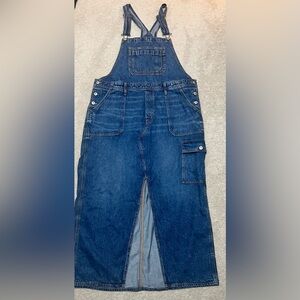American Eagle Outfitters Denim cargo jumper. XL NEW